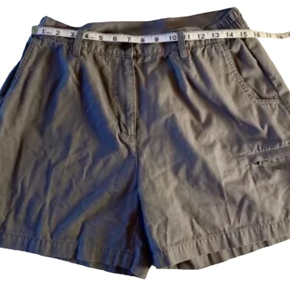 Woolrich Womens Grey Taupe Cargo Shorts Size 14P 30 High-Rise 6” I 100% Cotton - Picture 3 of 16